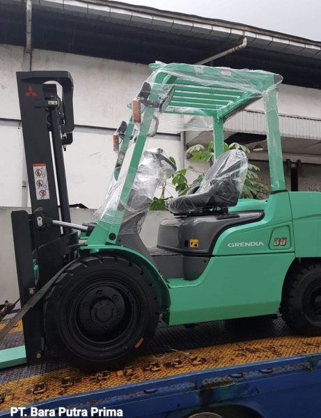 Harga Forklift Baru   Di Makassar